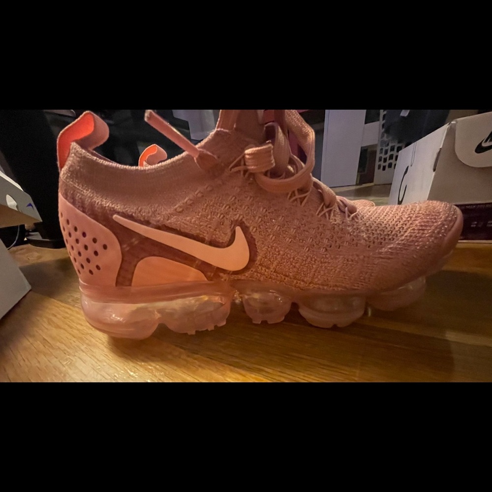W Nike Vapormax Flyknit 2 sz 7